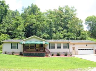 104 Spruce Ln, New Martinsville, WV 26155