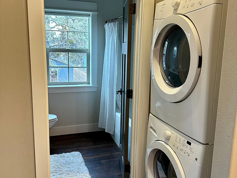 454 NE Burnside Ave #B — Photo 8