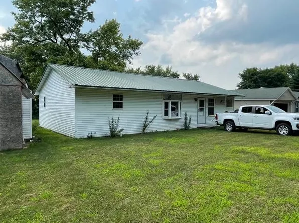 511 N Stanford St, Griggsville, IL 62340