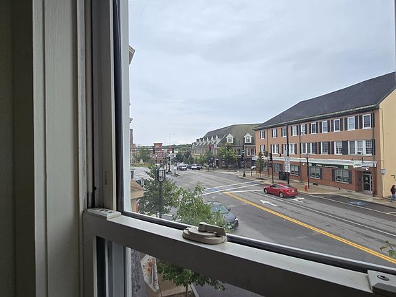 2nd image of 515 Central Ave #5