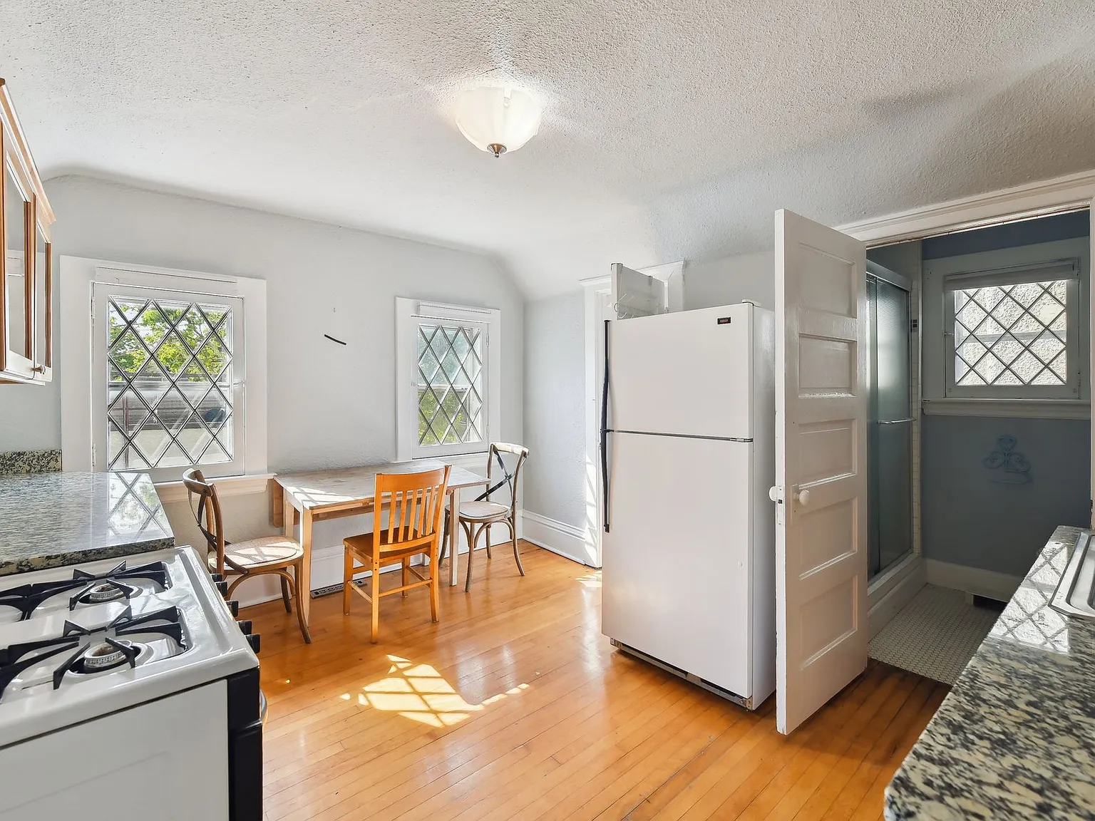 1 bed, 850 sqft, $1,675 — Photo 3