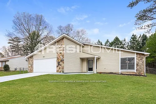 9261 Forest Knoll Dr Photo 1