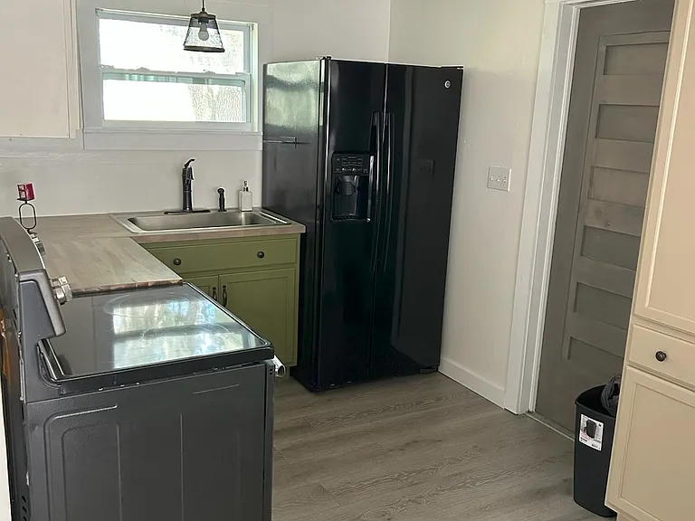 12 N Desoto Ave — Photo 4