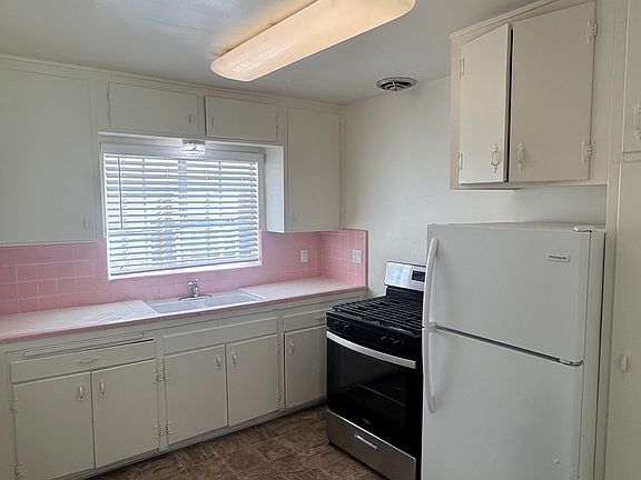 3rd image of 4143 44th St APT 3