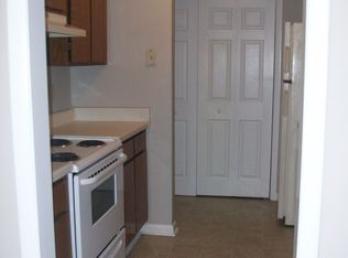 112 London Ct APT 3, Fayetteville, NC 28311