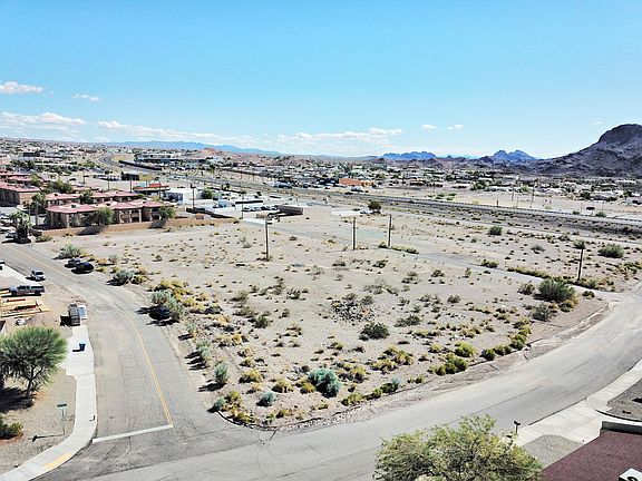 3rd image of 3130 Kearsage Dr Lot 18-21