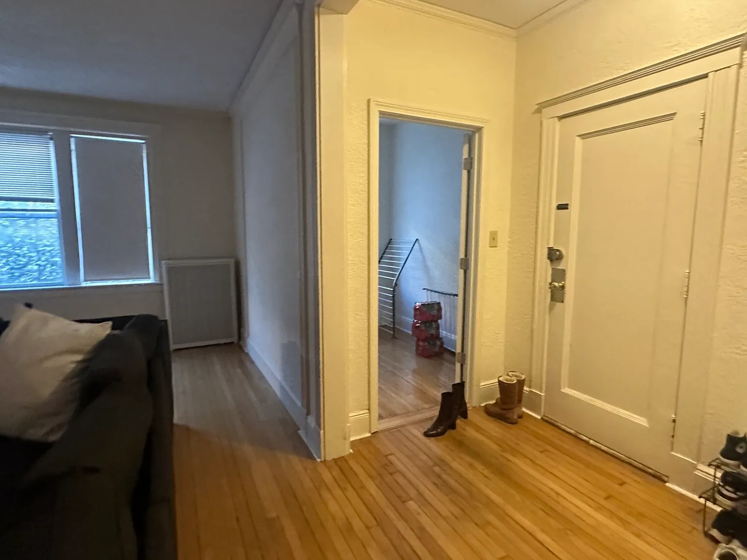 2 bed, 700 sqft, $3,600 — Photo 4
