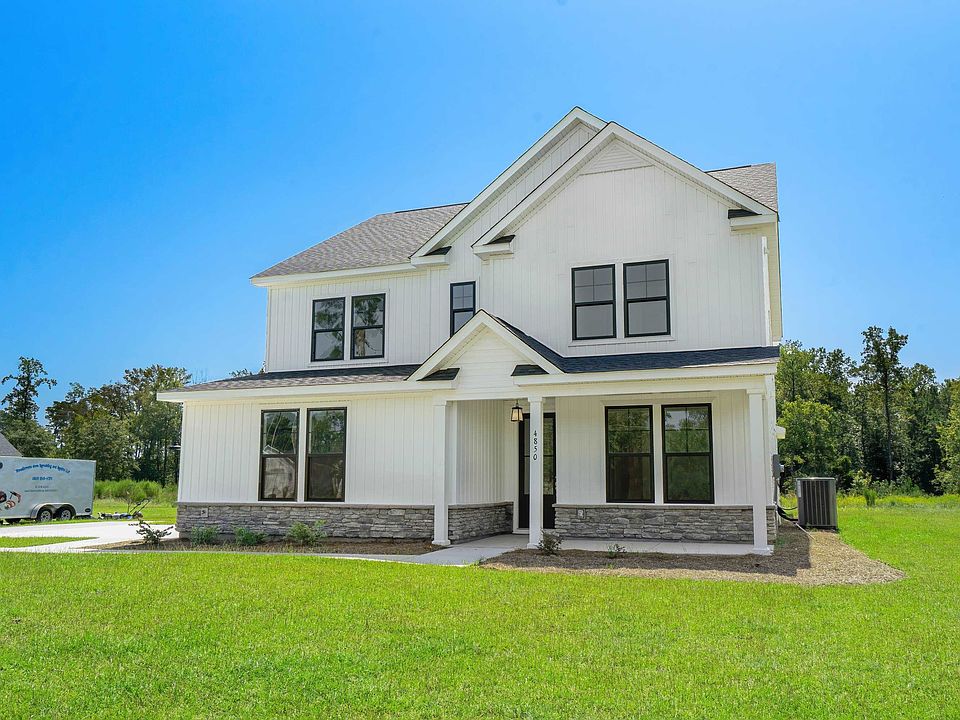 1st image of 4850 Huckleberry Ln.