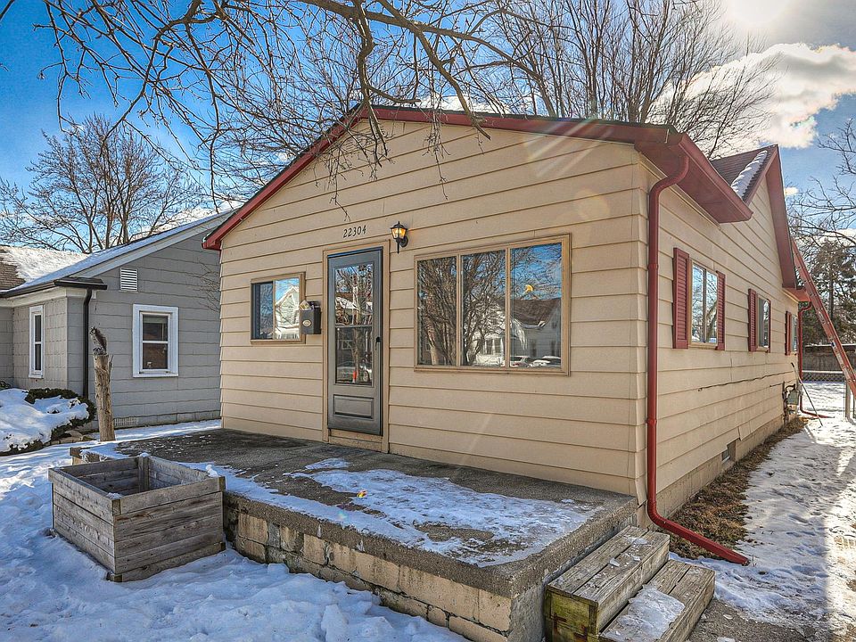 22304 Maple St, Saint Clair Shores, MI 48081 Zillow