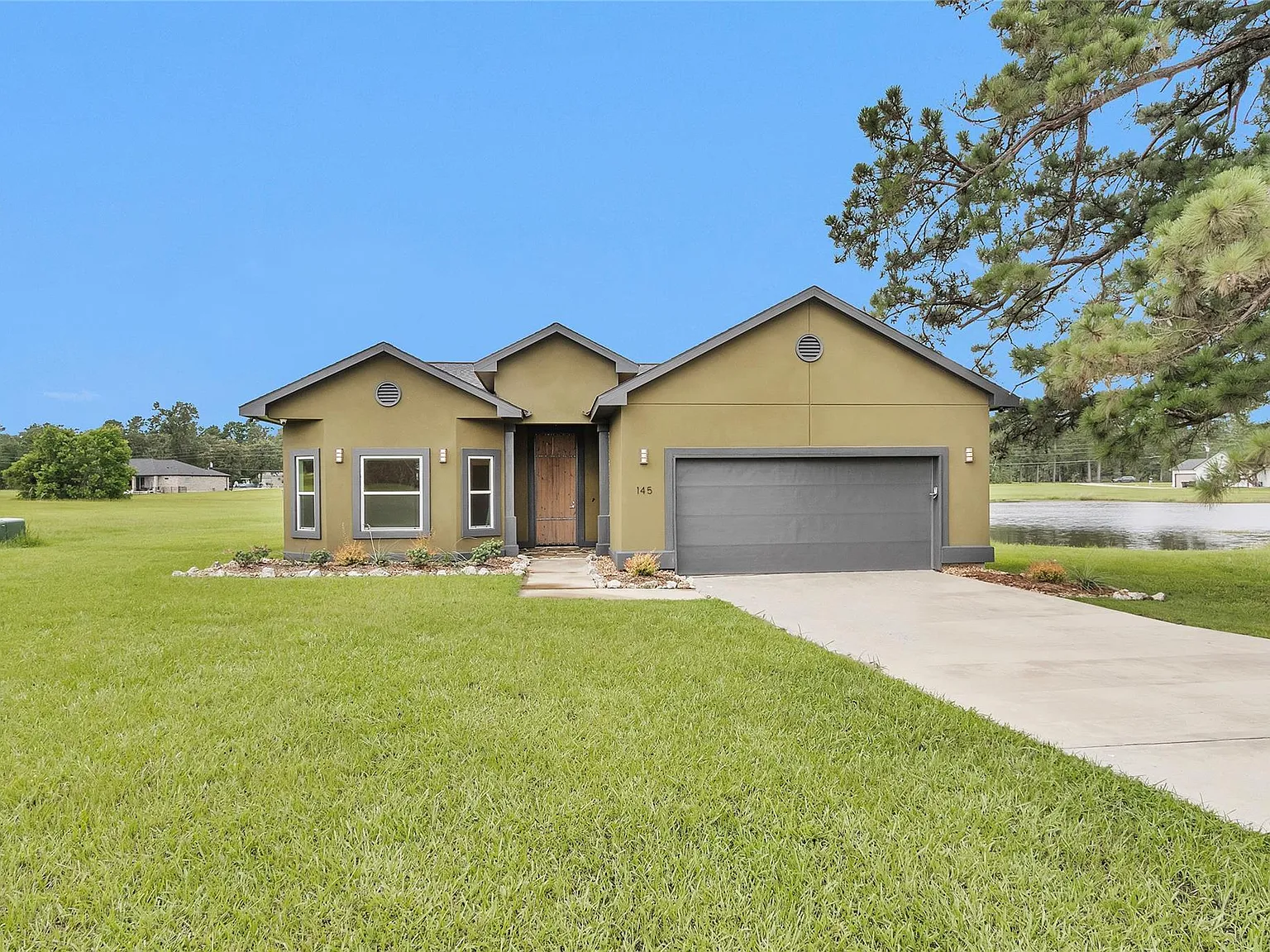 3 bed, 2.0 bath, 2008 sqft, $1,850 — Photo 2