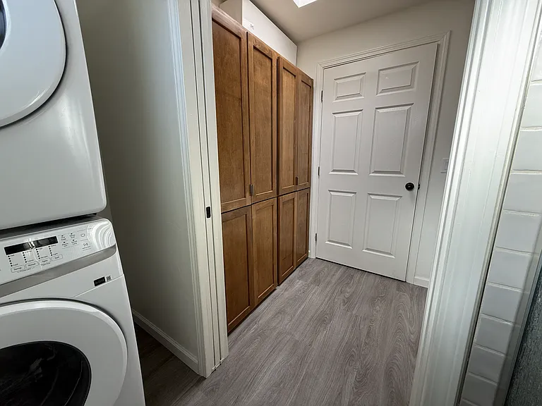 5564 E Camden St #B — Photo 9