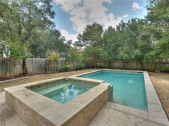 3rd image of 7811 High Hollow Dr