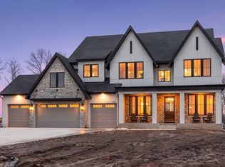 1975 Leaping Deer Cir, Hamel, MN 55340