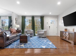 1913 Old Creek Trl, Vestavia Hills, AL 35216