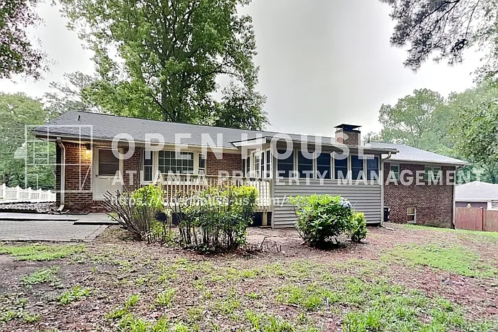 2755 Hickory Cir — Photo 18