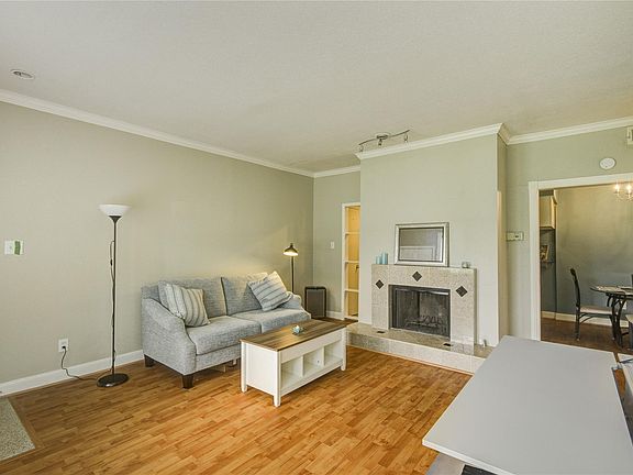 3rd image of 2100 Tanglewilde St APT 349