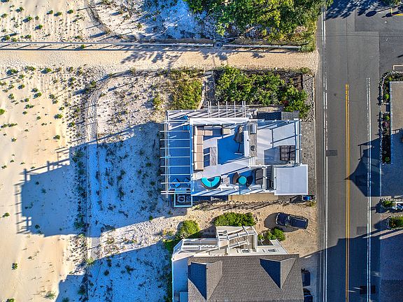 3rd image of 3911 Ocean Blvd