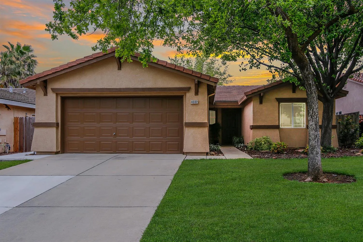 4332 Wickford Way photo 1