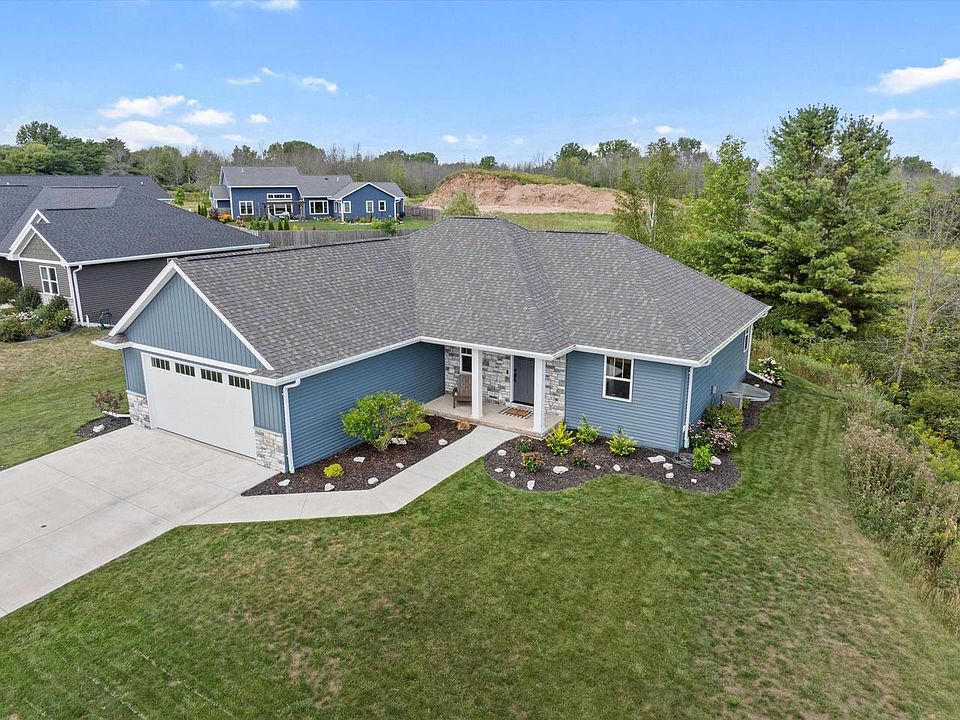 1st image of 364 Lake Breeze WAY