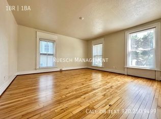 1009 E Walnut St #2, Green Bay, WI 54301