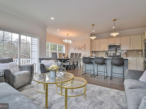 3rd image of 8274 Safarian Way