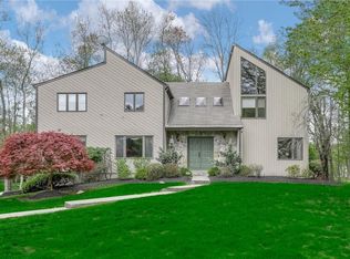 11 Deer Run Rd, Pomona, NY 10970