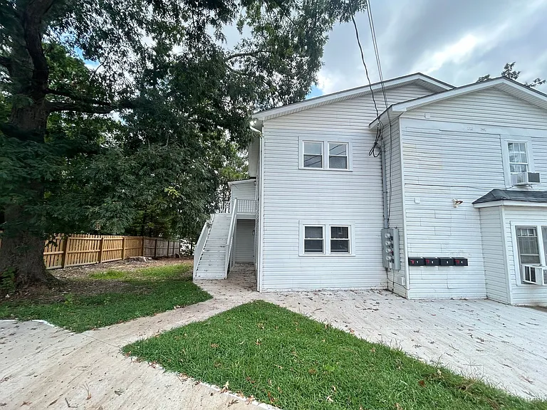 308 W Kivett St — Photo 3