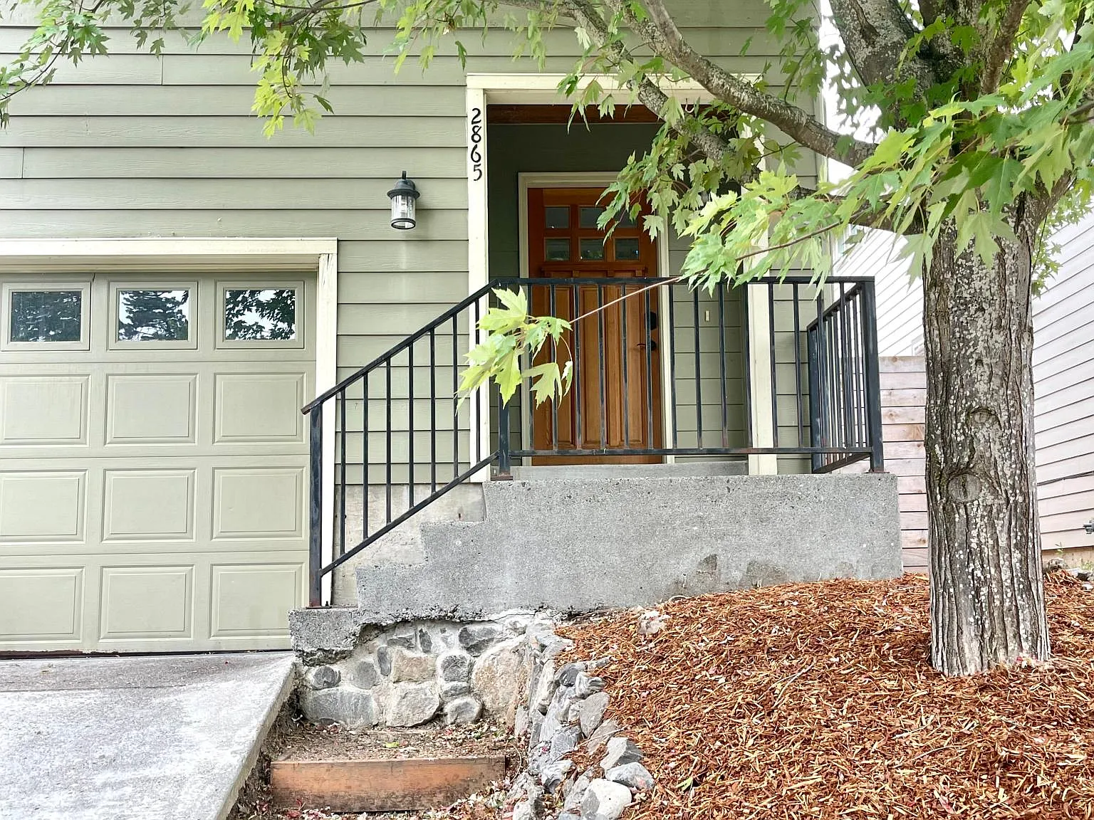 2865 Hazel Ave — Photo 3