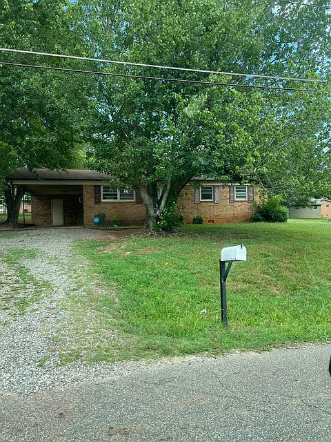 1st image of 1921 Cunningham Dr
