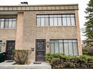 693 Green Bay Rd, Highland Park, IL 60035