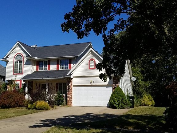 2nd image of 118 Vanderbilt Ct