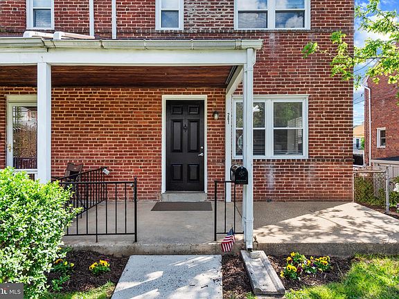 3rd image of 261 Ridge Ave