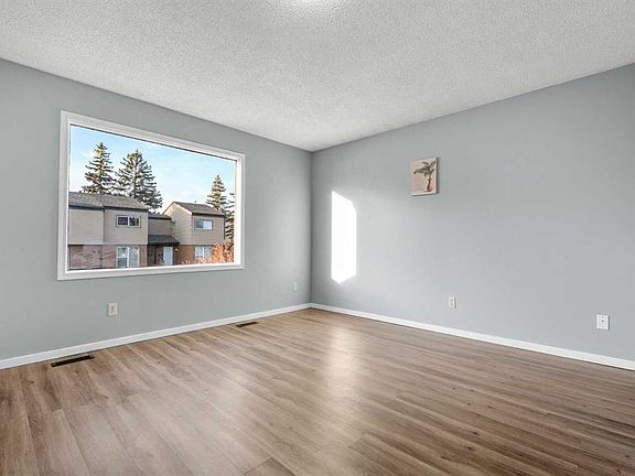 3rd image of 96 NW Abalone Cres NE