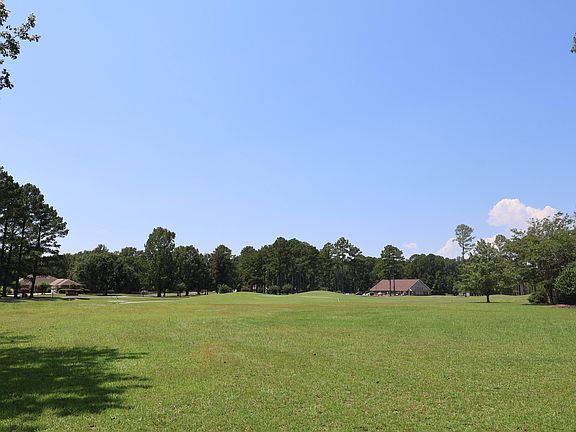 4th image of 301 Plantation Dr