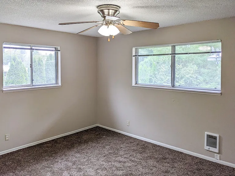 3874 Liberty Rd S — Photo 8