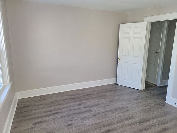 4th image of 612 High St