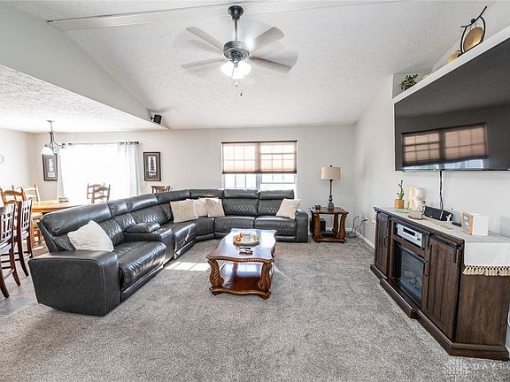 5th image of 1123 Parkview Dr