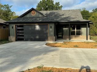 106 S Elliott St, Pryor, OK 74361