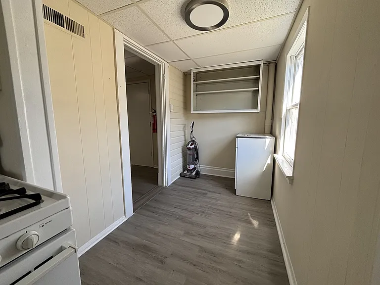 746 Willey St #C — Photo 3