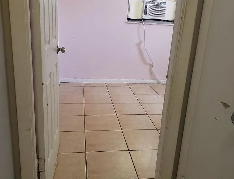 1420 Kimdale St E — Photo 13