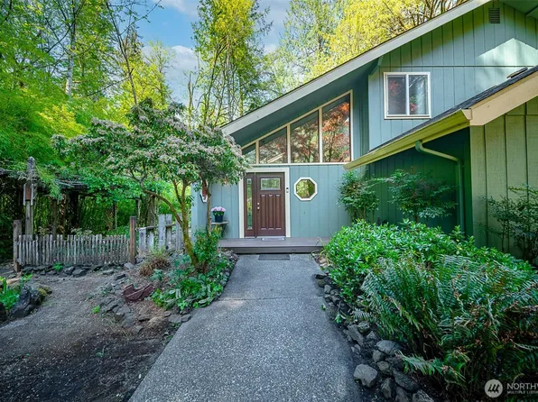 8518 Lake Lucinda Drive SW, Olympia, WA 98512
