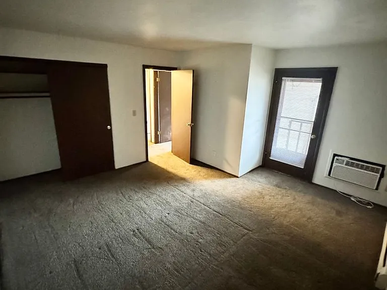 1515 Holiday Dr — Photo 27