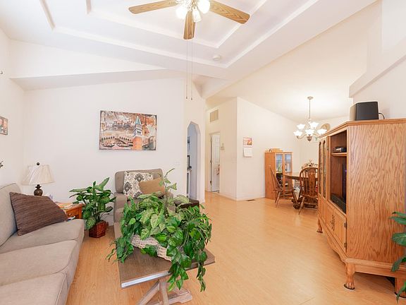 5th image of 4350 Cherokee Road #19
