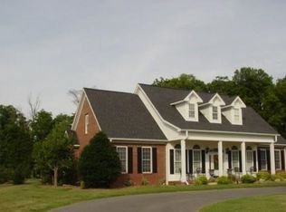46 Pear Tree Ct, Scottsville, KY 42164