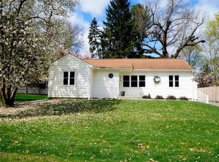 810 Briarcliff Rd, Jackson, MI 49203