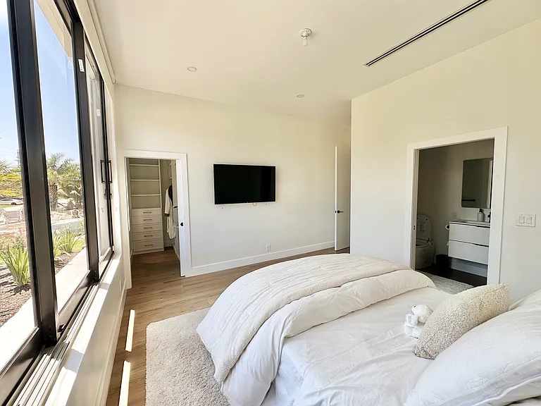 13636 SW 157th Ct — Photo 13