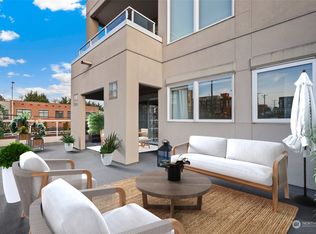3300 Meridian Ave N APT 204, Seattle, WA 98103