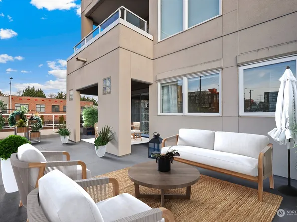 3300 Meridian Avenue N #204, Seattle, WA 98103