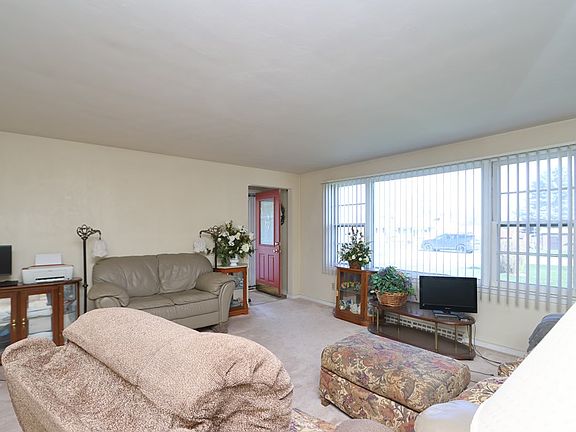 2nd image of 1440 Barbara Ln