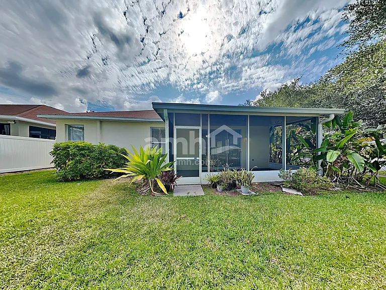 802 Lesa Glen Pl — Photo 18
